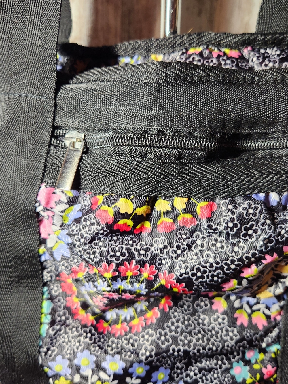 Aphorism Black Nylon Multi Color Tote Floral Medallions Side Pockets Zippers - Picture 12 of 14